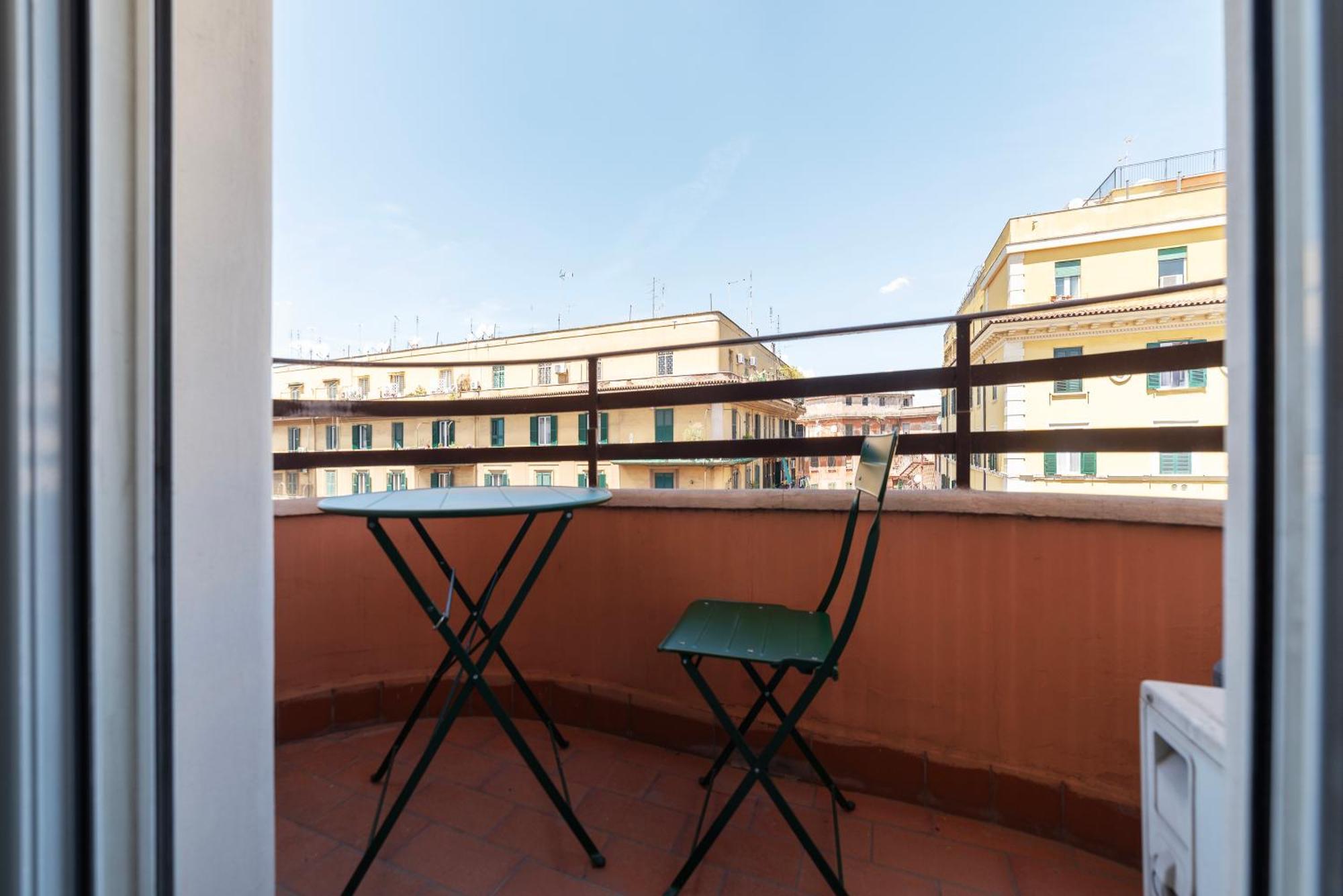 Vista Sulla Basilica Di San Giovanni Mm Lodi Apt Roma Exterior foto