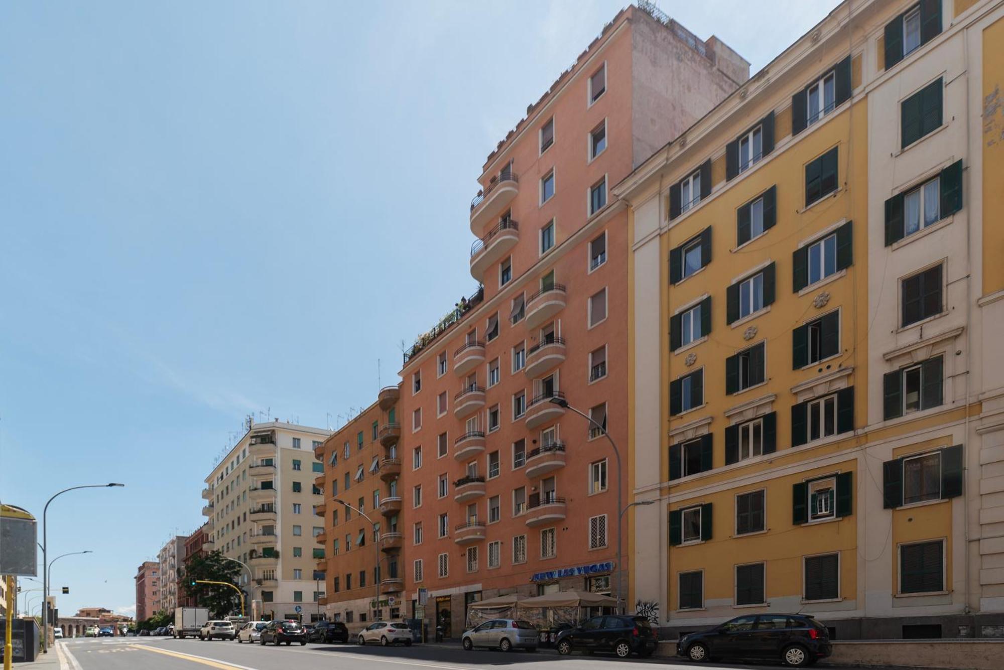 Vista Sulla Basilica Di San Giovanni Mm Lodi Apt Roma Exterior foto