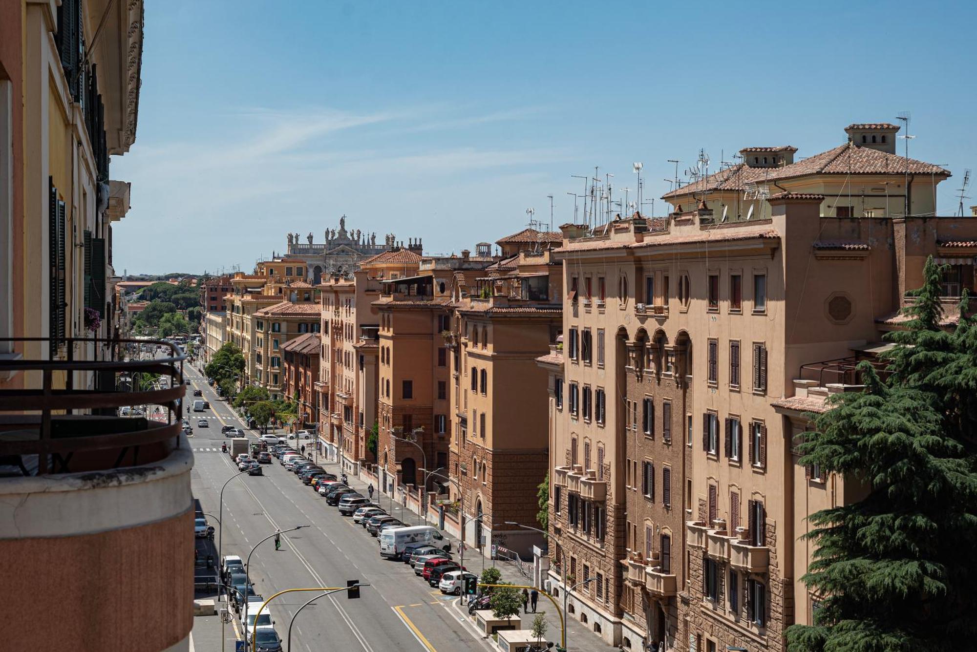 Vista Sulla Basilica Di San Giovanni Mm Lodi Apt Roma Exterior foto